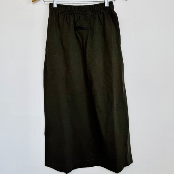NWOT FEAR OF GOD Essentials Logo-patch Straight Midi Skirt 100% Cotton, Size XS - Picture 3 of 9